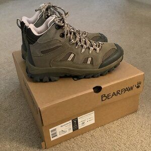 Bearpaw Zephyr Winter Boots Size 7 M